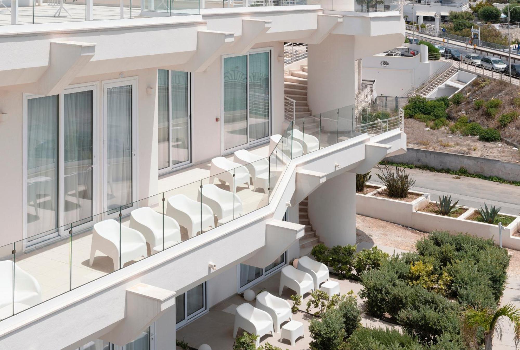 Jonium Hotel - Amazing Sea View And Swimming Pool Pulsano Dış mekan fotoğraf